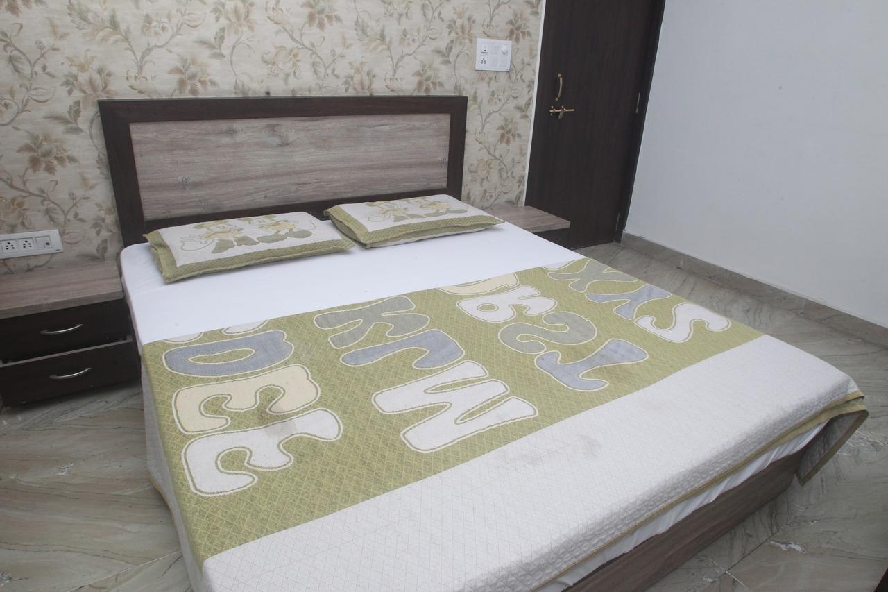 Alakhnanda Guest House Варанаси Экстерьер фото