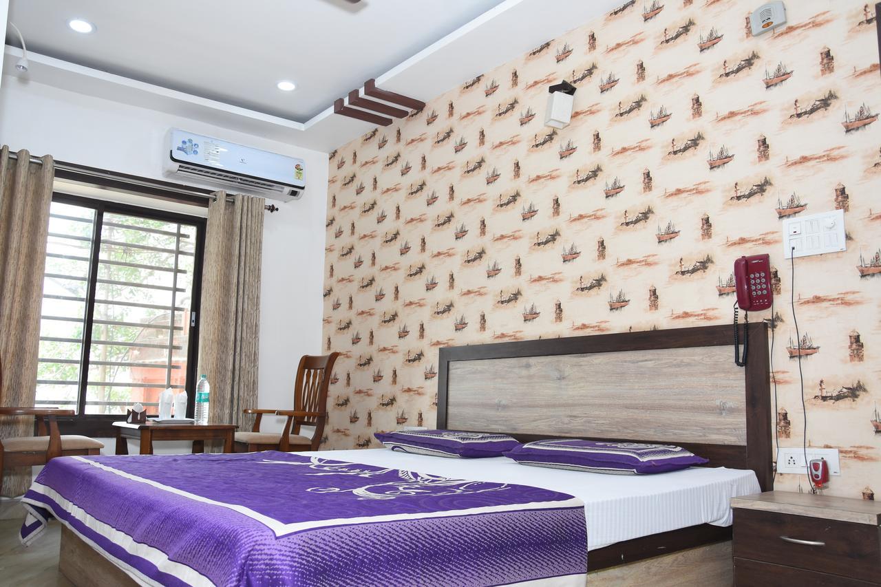 Alakhnanda Guest House Варанаси Экстерьер фото