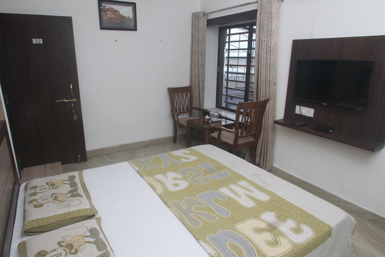 Alakhnanda Guest House Варанаси Экстерьер фото